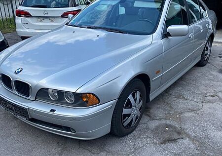 BMW 525i AUT LIM/TV.NAVI.XENON.EL-DACH.CD-WECHSL