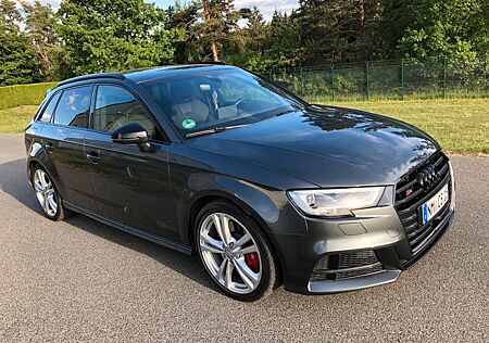 Audi S3 TFSI S tronic quattro Sportback -