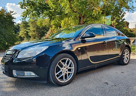 Opel Insignia A Lim. Design Edition