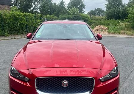 Jaguar XE E-Performance 163PS Portfolio Automatik P...