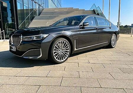 BMW 745 Le xDrive SKY*HUD*MASSA*LASER*360*PANO AKKUs NEU