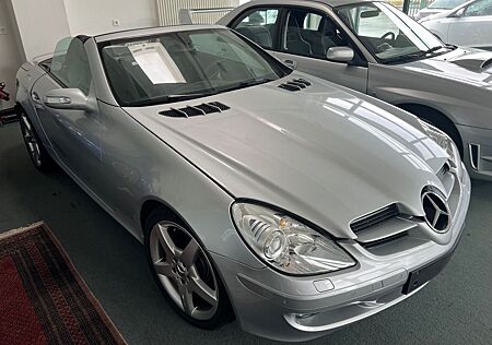 Mercedes-Benz SLK 350 AMG-PAKET*SUPER-AUSSTATTUNG*1.HD!