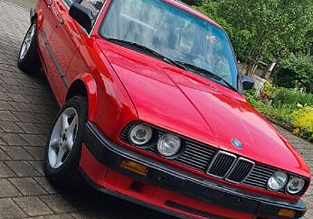 BMW 318i E30 Tüv Neu, Zahnriemen neu, Rostfrei