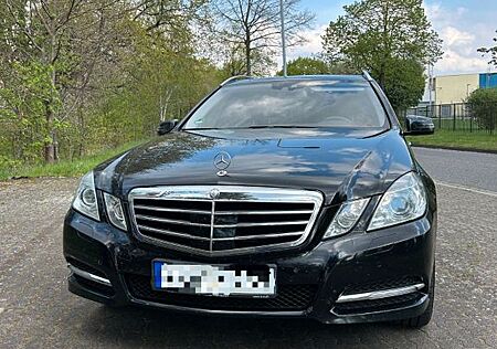 Mercedes-Benz E 300 CDI T BlueEFFICIENCY -