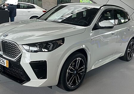 BMW iX2 eDrive20