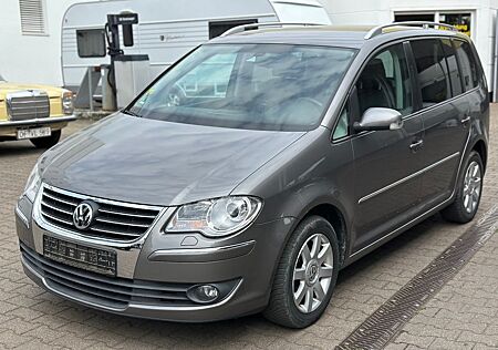 VW Touran Volkswagen 1.4 TSI Highline DSG BI-Xenon AHK