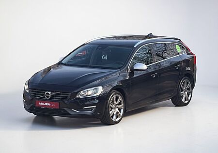 Volvo V60 Kombi D5 Summum STANDHEIZUNG*LEDER*MEMO*TEMP
