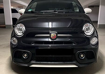 Abarth 695 1.4 T-Jet 16V Essesse Essesse