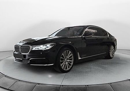 BMW 730d xDrive// ESD// LEDER// NAVI// PDC//