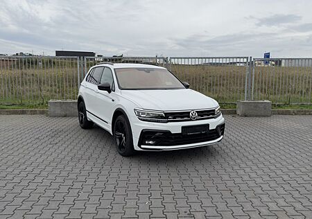 VW Tiguan Volkswagen 2.0 TDI 4M DSG R-Line Black/NAV/VIRT/STHZ