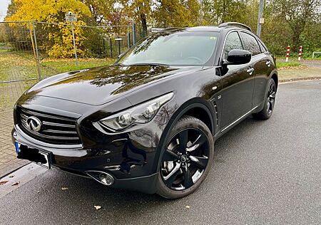 Infiniti QX70 3.7 S Design