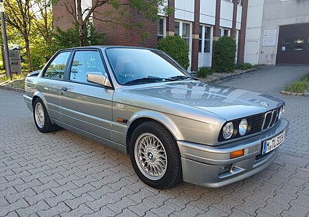 BMW 320 iS "Italo M3" !! Servo, FH, Sammlerstück !!