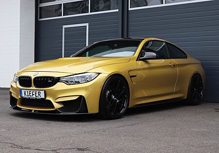 BMW M4 Coupé/M/M/M/HK/HUD/SHZ/LHZ/LED/KAMERA/PDC/R20