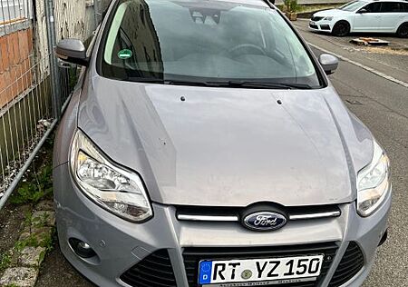 Ford Focus 1,6TDCi 85kW Champions Edition Turnier...