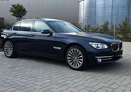 BMW 750i xDrive Individual *VOLL*Check*TÜV*B&O*Softc