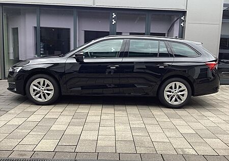 Skoda Octavia Combi 1.5 eTSI DSG Selection Matrix+AHK+