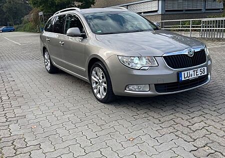 Skoda Superb 2.0 TDI 125kW DSG Ambition Combi Ambition
