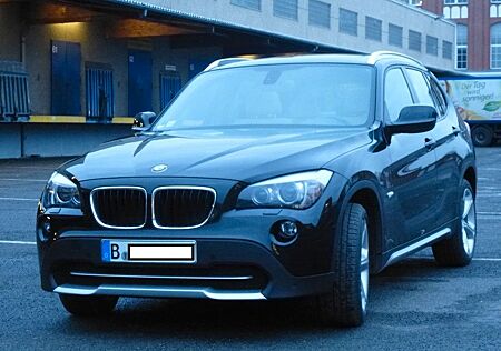 BMW X1 sDrive20i Panorama Leder Navi 2.Hd. 69Tkm