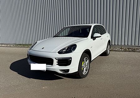Porsche Cayenne S E-Hybrid S