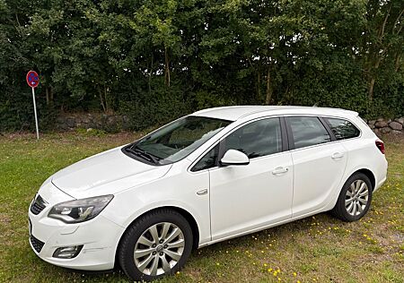Opel Astra Sports Tourer 2.0 CDTI INNOVATION Auto...