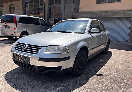 VW Passat Volkswagen Lim. Basis *Renterfahrzeug 2. Hand!*