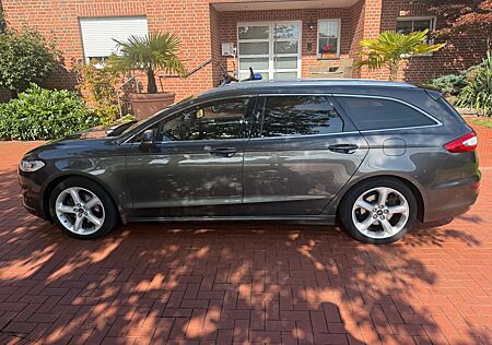Ford Mondeo Turnier Titanium AHK Spurhalteassistent
