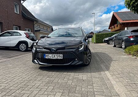 Toyota Corolla Touring Sports 2,0. Hybrid T-Deutschland