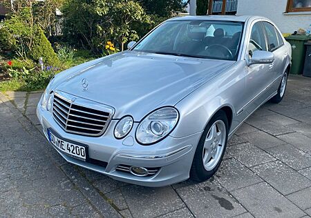 Mercedes-Benz E 200 Kompressor Avantgarde, 2. Hand, Gepflegt