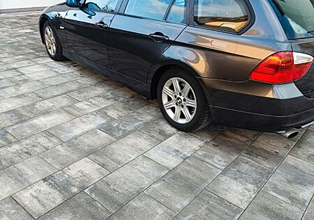 BMW 318i touring Service neu ,AHK