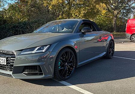Audi TT Roadster 2.0 TFSI S tronic quattro -