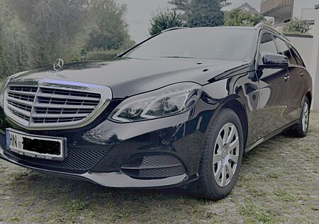 Mercedes-Benz E 220 BlueTEC T Automatik