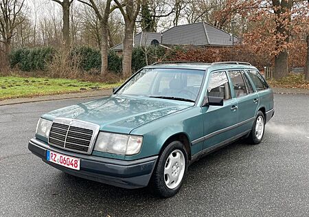 Mercedes-Benz E 200 E200, Klima, Standheizung, Schiebedach, Ahk, Aux