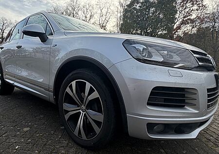 VW Touareg Volkswagen 3.0 V6 TDI BM R-Line