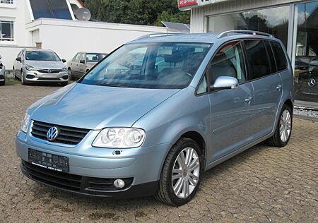 VW Touran Volkswagen 2.0 TDI Highline KLimaA,AHK,1Hand,