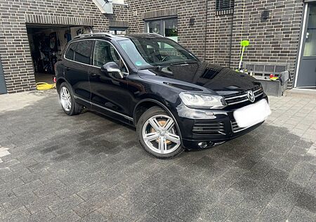 VW Touareg Volkswagen 3.0 V6 TDI Tiptronic BM, StHeiz,AK,Pano