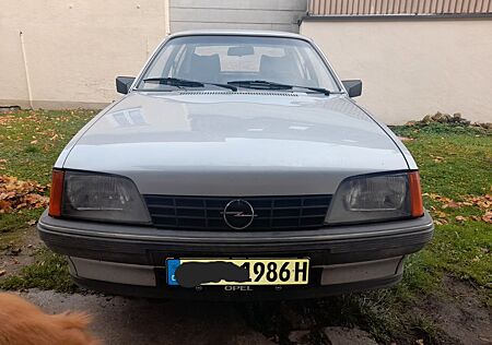 Opel Rekord E2 2,2i GLS Exclusiv