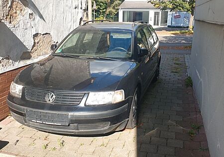 VW Passat Variant Volkswagen 1.8 Syncro Basis