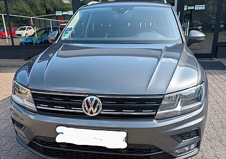 VW Tiguan Volkswagen 1.4 TSI ACT DSG BMT SOUND NAVI AHK