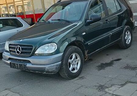 Mercedes-Benz ML 320