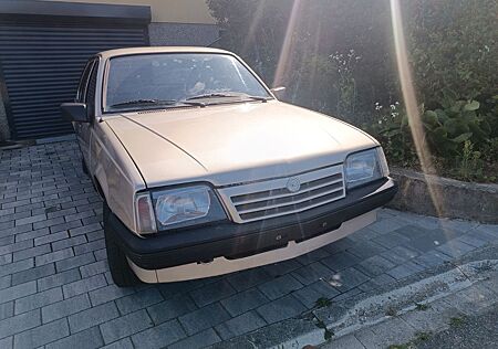 Opel Ascona 1.8 G Kat Tüv neu 122tkm