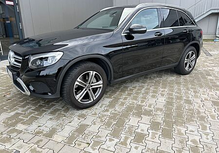 Mercedes-Benz GLC 250 4MATIC /LED/AHK/Navi/Sthz./Scheckh