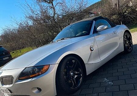 BMW Z4 2.5i - Roadster/ 6-Zylinder/ Leder/ Originalz