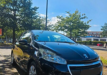 Peugeot 208 1.0 VTi 68 PS 3-Türer HU 05/2027