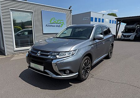 Mitsubishi Plug in Hybrid Outlander Plug-in Hybrid Outlander 4X4+LED+AHK+Navi+Lkrdhz