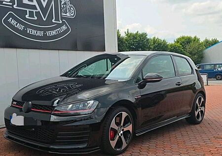 VW Golf Volkswagen VII Lim. GTI Performance BMT