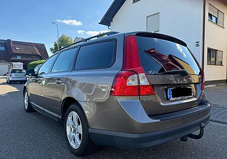 Volvo V70 Kombi Kinetic Automatik