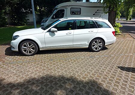 Mercedes-Benz C 200 BlueTEC T AVANTGARDE AVANTGARDE