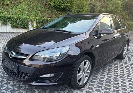 Opel Astra J Sports Tourer Fun*Sitzheizung*TÜV*