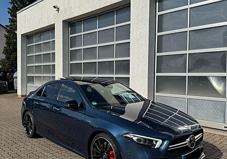 Mercedes-Benz A 35 AMG Mercedes-AMG A 35 4MATIC DCT Merced...