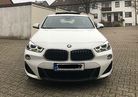 BMW X2 sDrive18d M Sport M Panoramadach 19 Zoll Aluf